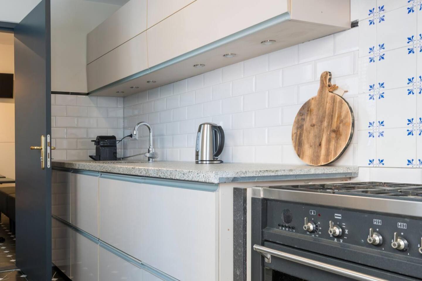 Hotspot Location, Wifi, Bed En Koffie Harmony Apartman Tilburg Kültér fotó