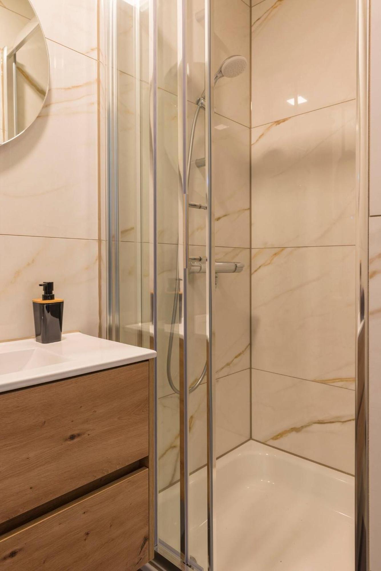 Hotspot Location, Wifi, Bed En Koffie Harmony Apartman Tilburg Kültér fotó