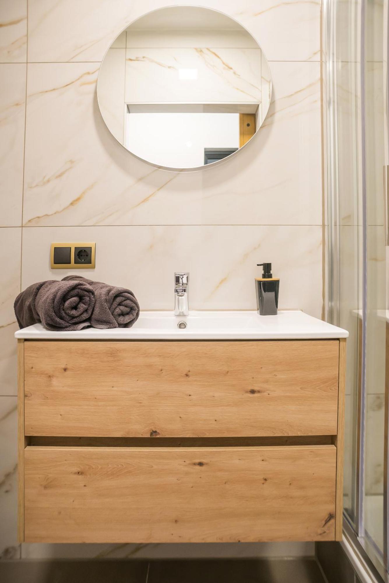 Hotspot Location, Wifi, Bed En Koffie Harmony Apartman Tilburg Kültér fotó